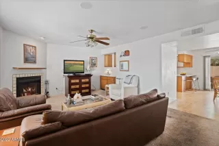 Photo #6: 6341226 Listing