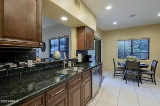 Photo #4: 6341343 Listing