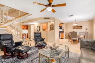 Photo #4: 6341397 Listing