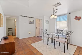 Photo #4: 6341479 Listing