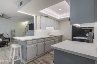 Photo #5: 6341617 Listing