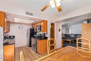 Photo #6: 6341718 Listing