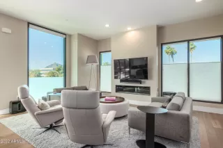 Photo #3: 6342257 Listing