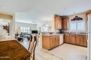 Photo #5: 6342267 Listing