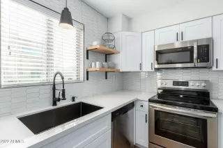 Photo #2: 6342567 Listing