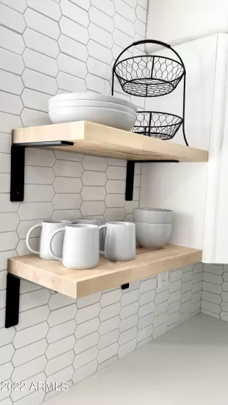 Photo #4: 6342567 Listing