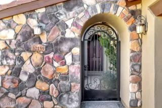 Photo #4: 6342649 Listing 