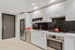 Photo #4: 6342867 Listing