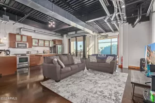 Photo #1: 6343022 Listing 