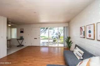 Photo #4: 6343061 Listing