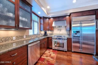 Photo #4: 6343110 Listing