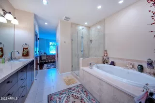 Photo #6: 6343110 Listing