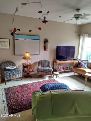 Photo #4: 6343429 Listing