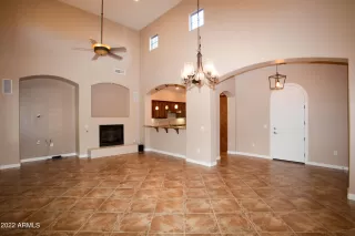 Photo #5: 6343832 Listing