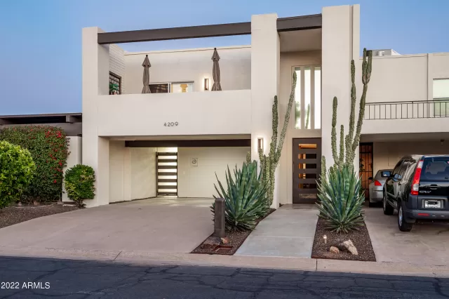 MLS: 6343984 Condo For Sale