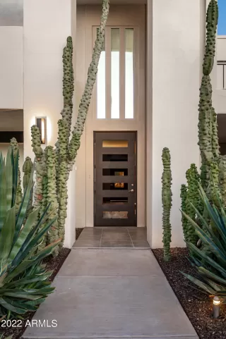 Photo #2: 6343984 Listing