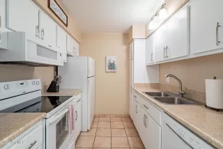 Photo #6: 6344002 Listing 