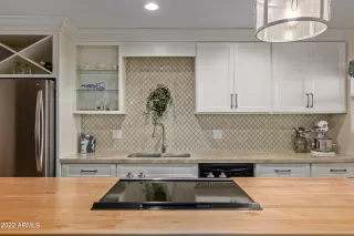 Photo #3: 6344675 Listing