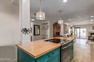 Photo #5: 6344675 Listing