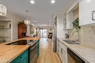 Photo #6: 6344675 Listing