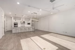 Photo #4: 6345125 Listing