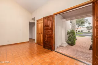 Photo #5: 6345158 Listing 