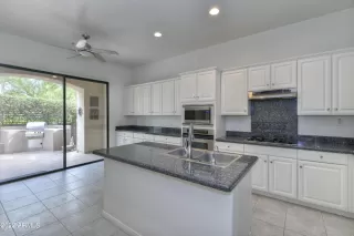 Photo #5: 6345247 Listing