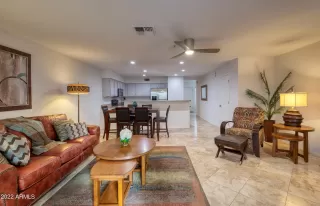 Photo #5: 6345427 Listing