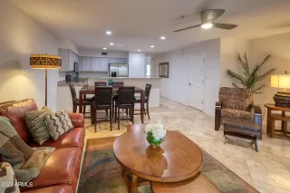 Photo #6: 6345427 Listing