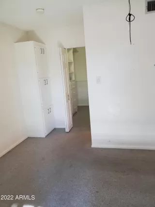 Photo #5: 6345603 Listing