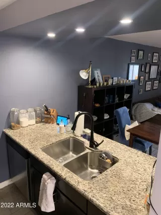 Photo #6: 6345698 Listing