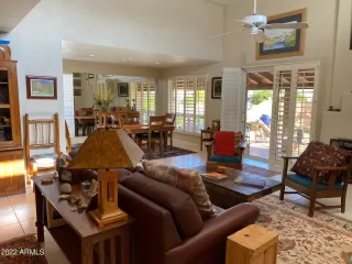 Photo #4: 6345796 Listing