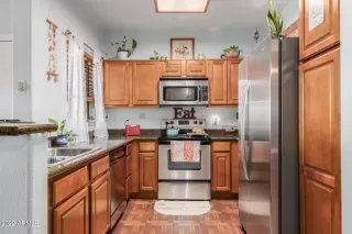 Photo #5: 6345798 Listing