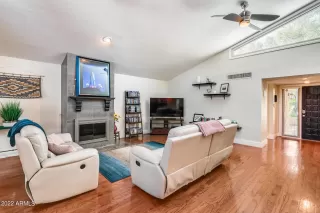 Photo #3: 6345985 Listing