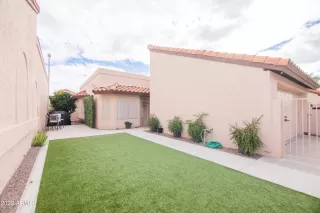 Photo #2: 6346000 Listing 