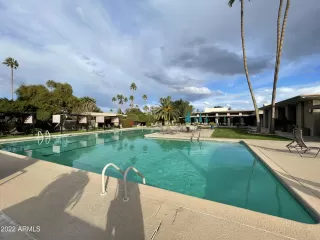 Photo #6: 6346160 Listing 