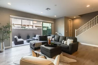 Photo #3: 6346575 Listing