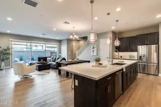 Photo #4: 6346575 Listing