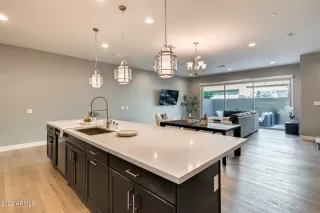 Photo #5: 6346575 Listing