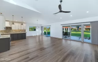 Photo #6: 6346855 Listing