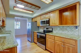 Photo #3: 6347265 Listing
