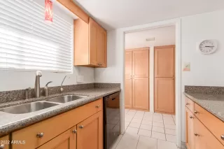 Photo #5: 6347398 Listing