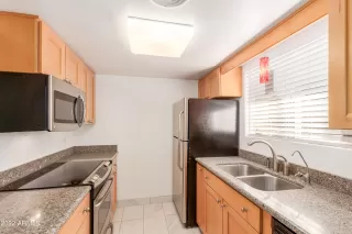 Photo #6: 6347398 Listing