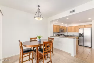 Photo #4: 6347716 Listing