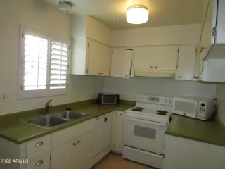 Photo #5: 6347888 Listing