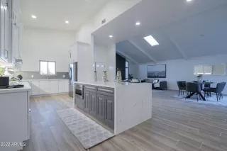 Photo #2: 6347960 Listing 