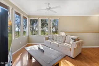 Photo #5: 6347965 Listing