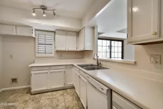 Photo #6: 6348040 Listing 