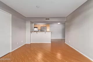 Photo #5: 6348545 Listing