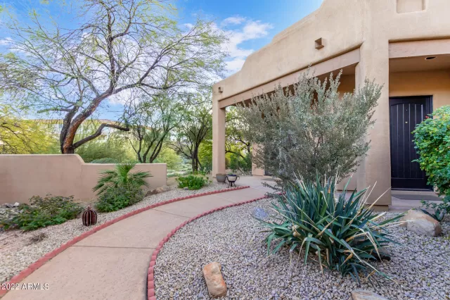 MLS: 6348760 Condo For Sale